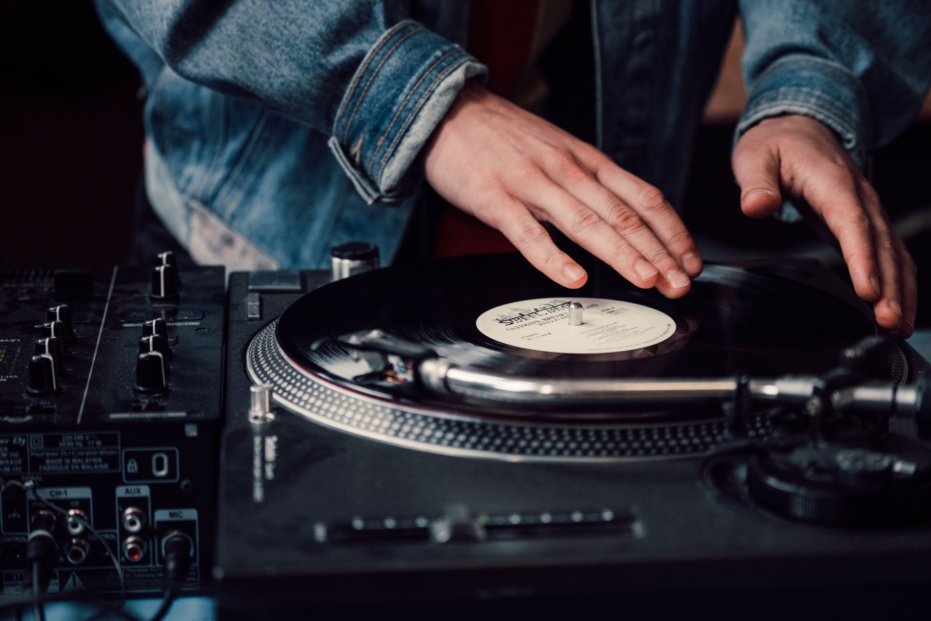 Daft Punk Homework Vinyl Review: A Classic Debut, a Pressing With Mixed Reports